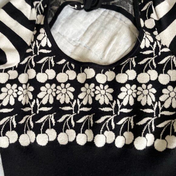 Maeve use the few times open back - Picture 2 of 4